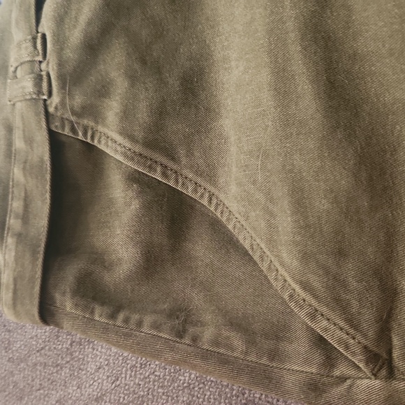 FRAME Cinched High Rise Short - Picture 4 of 7